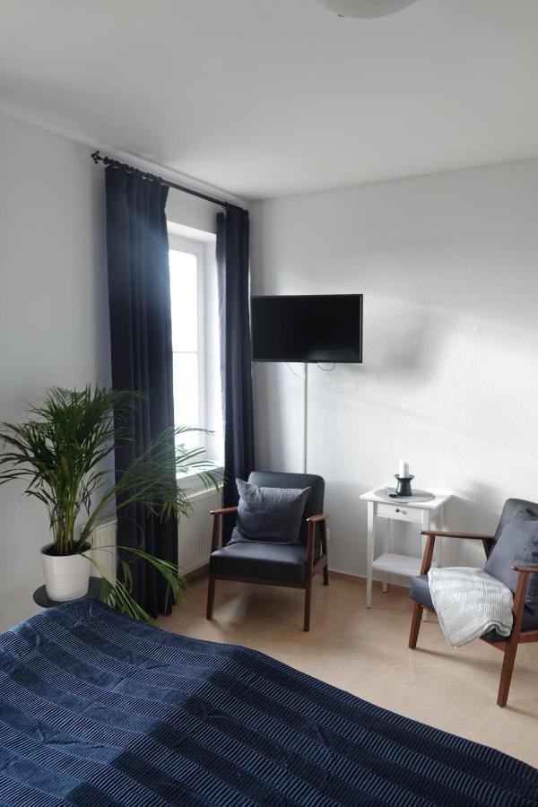 Hotel Hafenstunde à Neubrandenbourg Extérieur photo